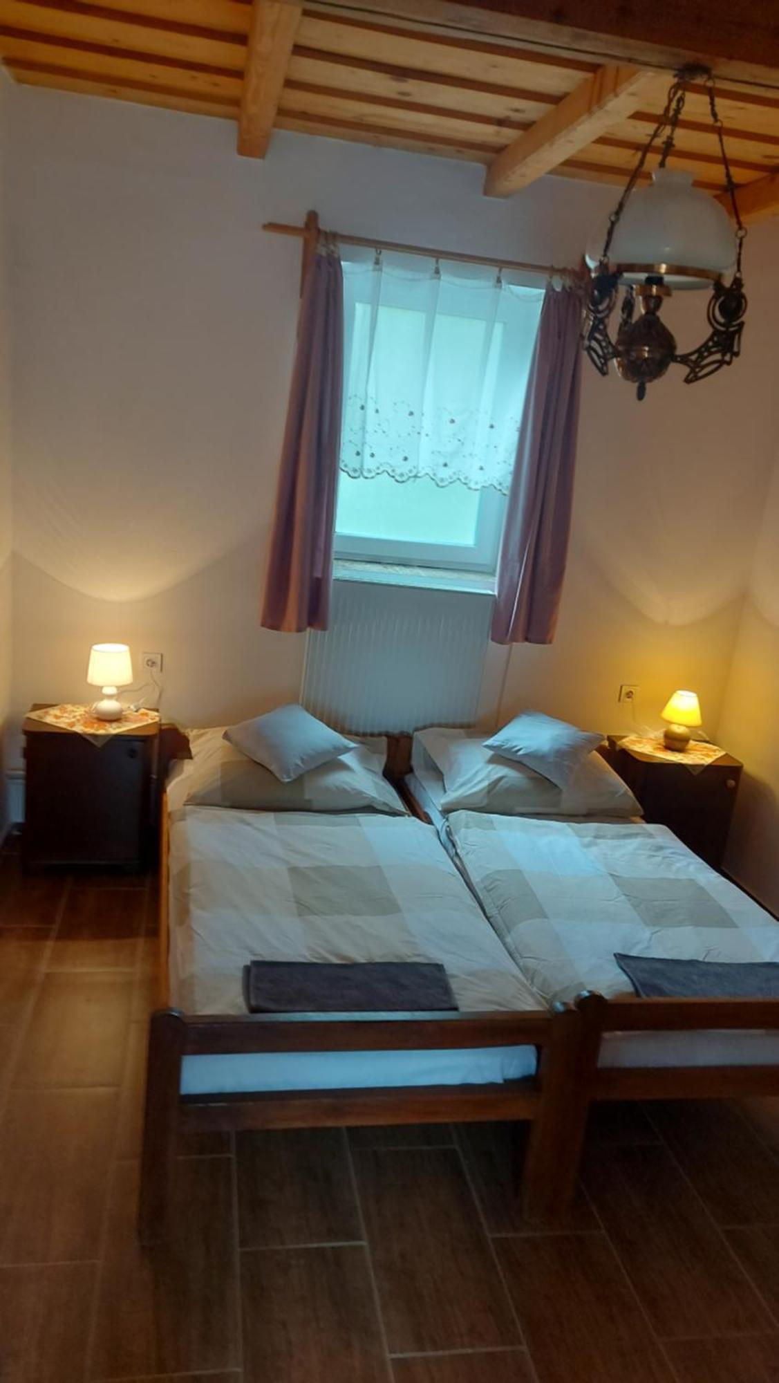 MarosleleAnna Apartman公寓 外观 照片