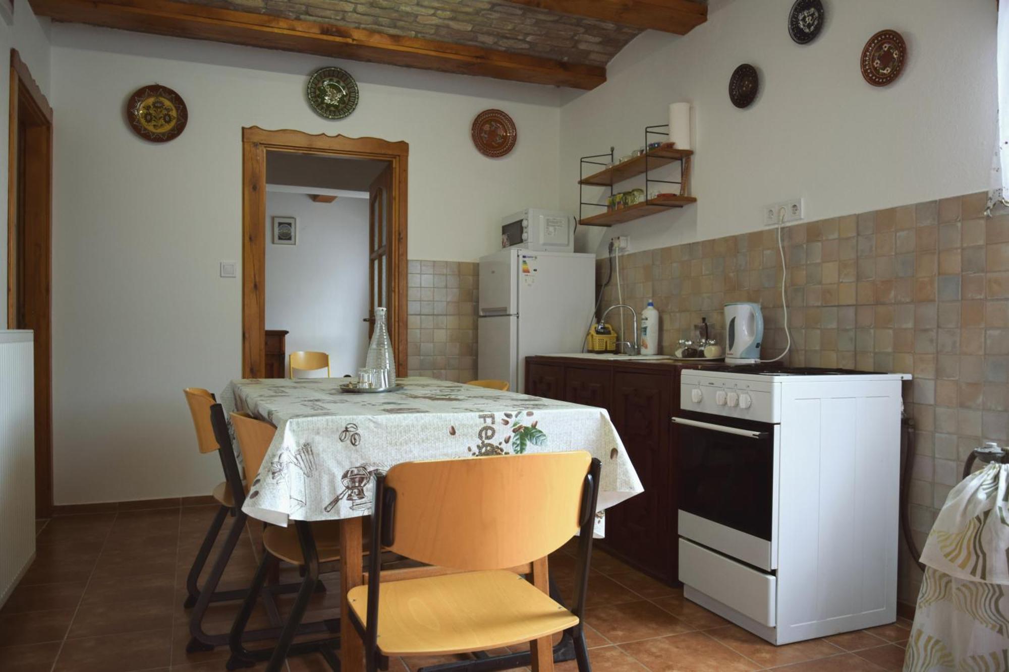MarosleleAnna Apartman公寓 外观 照片